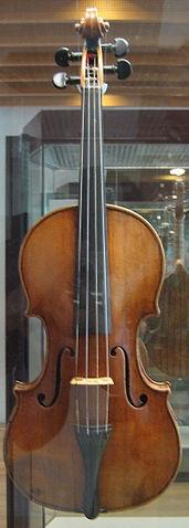 Main image of article Remaking a Stradivarius With the Help of a Little Modern Technology