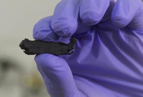 Main image of article Nanosponges Can Soak Up Oil Spills