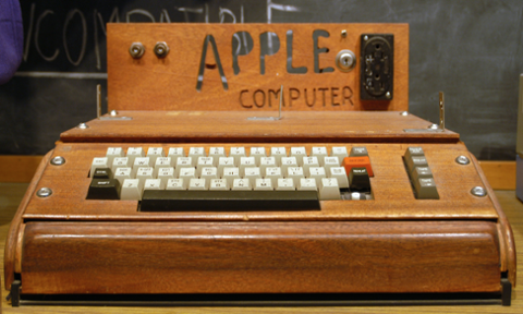 Go to article Reminder: Don't Recycle That Priceless Apple 1