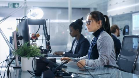 Go to article Women in Tech Losing Pay as They Gain Experience: Study