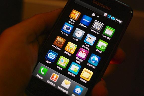 Main image of article Samsung Won't Update Galaxy S to ICS. Why Not?