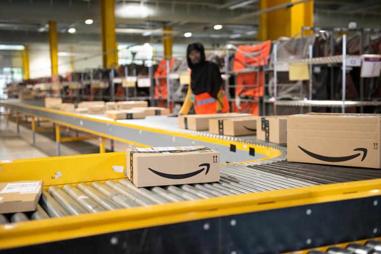 Main image of article Amazon Relaxes Its Work-From-Home Policy for Corporate Workers