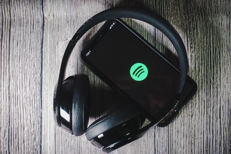 Main image of article New Spotify Layoffs Will Target 17 Percent of Company Workforce