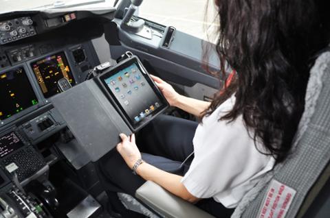 Go to article FAA Clears iPad for In-Flight Use by Pilots